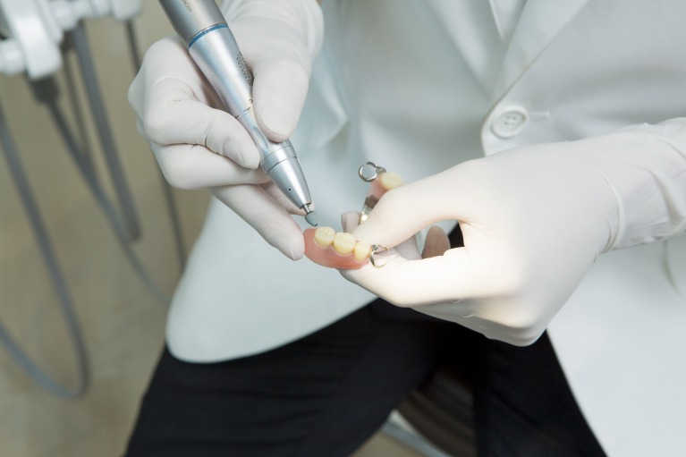高師ほんごう歯科クリニックの入れ歯（義歯）治療